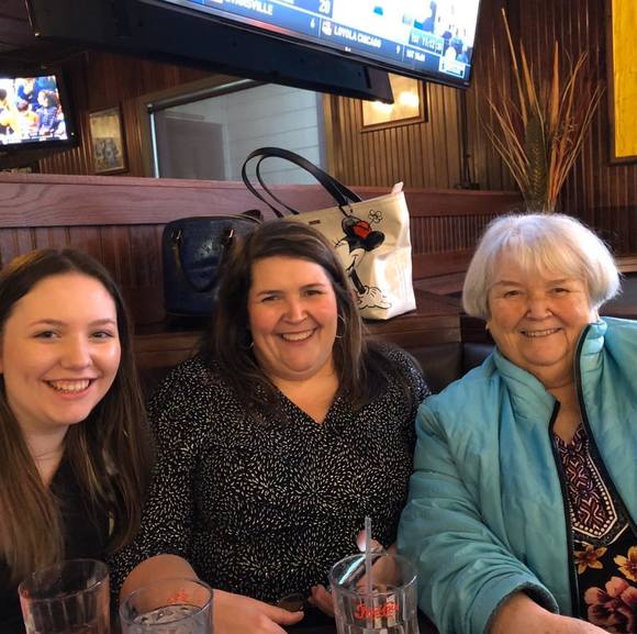 Meet your Posher, Carol - Picture 1 of 1